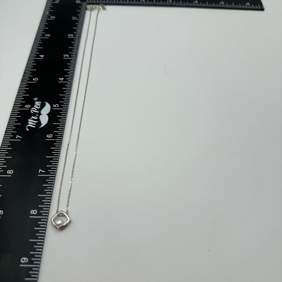 Silver 925 and Pearl Diamond Shape Necklace - Picture 5 of 8